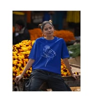 Çiçekli  çizim baskılı oversize T-shirt (Lacivert)