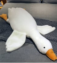 Uçan Kaz Morton - Sevimli Peluş Uyku Arkadaşım Kaz 75 cm Uyku Yastığı (Beyaz)
