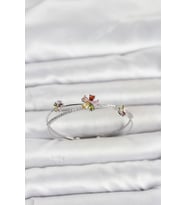 Pirinç Gümüş Renk Renkli Çiçek Model Kadın Bileklik 5886 - SSSSSS9218-7487