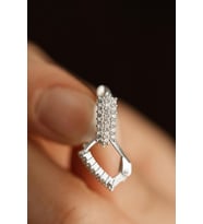 Zirkon Taşlı Rodyum J Klips Minimal Gümüş Küpe