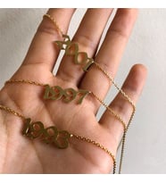 Kişiye Özel 925 Ayar Gümüş Old English Font Yıl Kolye (Gold)