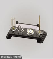 KİŞİYE ÖZEL KRİSTAL SAATLİ KALEMLİ NOT TUTUCULU GOLD DETAYLI MASA İSİMLİĞİ (Siyah)