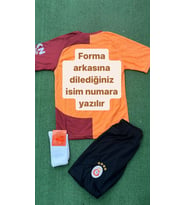 Galatasaray Yeni Sezon Arkası Boş Çocuk Forma Şort Çorap Arkasına İsim Yazılır (Sarı-Kırmızı)