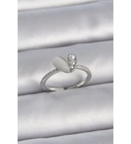 Pirinç Gümüş Renk Ayarlanabilir Zirkon Taşlı İncili Beyaz Mineli Kalp Model Kadın Yüzük TJ-BYK3377