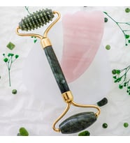Yeşim Tırtıklı Roller ve Pembe Kuvars Kaz Ayağı Gua Sha Takımı (Karışık)