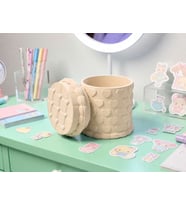 3D Baskı Kabartma Kalp Desenli Kapaklı Kalemlik - Masaüstü Organizer - Bej