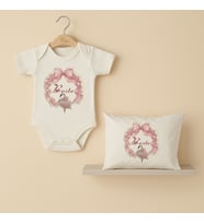 Pia Baby Premium %100 Pamuk İsme Özel Organik Baskılı Çıtçıtlı Bebek Body Ve Yastık Kılıfı 5025-19 (Ekru)