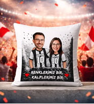 BK Gift Kişiye Özel İsimli Siyah-Beyaz Sevgili Karikatürlü Beyaz Kırlent Yastık - Doğum Günü Hediyesi, Taraftar Hediyesi