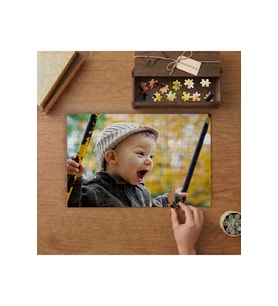 Salıncakta Sallanan Çocuk Tasarımı 240 parça Ahşap Puzzle Ahşap Kutuda MP00667
