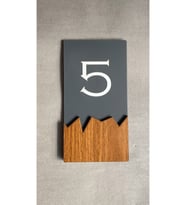 Wooden Serisi Dikey Kapı Numarası