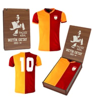 Galatasaray Orijinal Lisanslı Metin Oktay T-Shirt Özel Ahşap Kutulu (Kırmızı)
