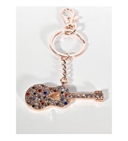 Taşlı Çok Renkli Gitar Anahtarlık Rose Gold – Işıltılı Sanatsal Şık Çanta & Anahtar Aksesuarı