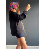 OMUZ DEKOLTELİ PAYET KAPŞONLU SWEATSHIRT  (Siyah)