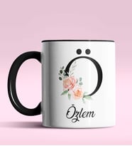 Kişiye Özel Ö Harfi Temalı Gül Tasarım Siyah Renk Kupa (Siyah)