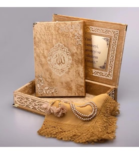Şal + Tesbih + Kuran Hediye Seti (Orta Boy, ŞemsLafzatullah, Gold Pleksi, Raşel Kutu, Gold)