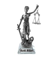 Kişiye Özel Tasarım Kristal Cam Kaideli Adalet Heykeli, Kaideli Adalet Heykel, Cam Kaideli Adalet Biblo, Cam Adalet Biblosu, Kristal Themis Heykeli, Masa Heykeli, Kaideli Themis Biblo, Ofis Biblo, Hediye Heykel, Ofis Hediyesi
