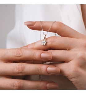 925 Ayar Gümüş Nergis Çiçeği Aralık Ayı Minimal Doğum Taşı Kolyesi