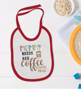 BK Kids Kişiye Özel Mommy Needs Her Coffee Tasarımlı Kırmızı Bebek Mama Önlüğü-1