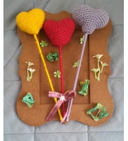 8 Mart Kadınlar Günü Özel Kalpli Amigurumi Duvar Süsü