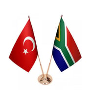 Masa Üstü Güney Afrika Bayrağı Türk Bayrağı İkili Pirinç Direk Masa Bayrak Seti