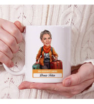 Anneye Hediye Gezmeyi Seven Anne Karikatürlü Kupa Bardak