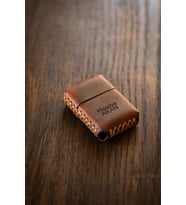 Kişiye İsme Özel El Yapımı Hakiki Deri Kılıflı Zippo Çakmak (Camel)