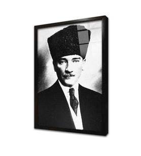 Mustafa Kemal Atatürk Çerçeveli Cam Tablo