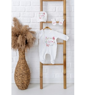 Pia Baby Premium %100 Pamuk İsimli Kız Bebek Tulumu Şapka ve Eldiven Yenidoğan Hediye Seti 5070-09 (Ekru)