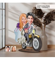 BK Gift Kişiye Özel Evleniyoruz Karikatürlü Büyük Boy Ahşap Biblo-8 Arkadaşa Hediye , Sevgiliye Hediye, Kişiye Özel Biblolar
