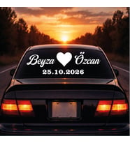 Kişiye Özel Gelin Arabası Arka Cam Yazısı – İsim, Tarih ve Dekorlu Sticker (Doğal Beyaz)