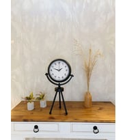 Siyah Metal Mini Tripod Farsça Masa Saati 45×26 cm