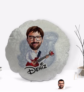 BK Gift Kişiye Özel İsimli Erkek Gitarist Karikatürlü Yuvarlak Dekoratif Kırlent Yastık-2