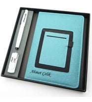 Signator® Codex  N353 Kişiye Özel Defterli Set - İsme Özel Beyaz Kalem + İsme Özel Turkuaz Defter + İsme Özel 32 GB Usb Bellek  İsme Özel Kutusunda Hediyelik Set (Karışık)