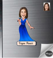Kişiye Özel Şarkıcı Kadın Ahşap Magnet -1