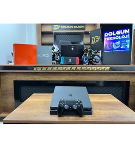PLAYSTATİON 4 SLİM İKİNCİ EL 500 GB TEK KOL (Siyah)