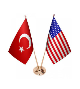 Masa Üstü Amerika Bayrağı Türk Bayrağı İkili Pirinç Direk Masa Bayrak Seti