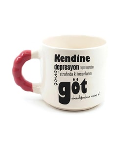 Kendine Depresyon Teşhisi Koymadan Önce Baskılı Kırmızı Kulplu Boncuk Kupa