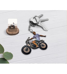 BK Gift Kişiye Özel Tam Boy Motosikletli Adam Karikatürlü Ahşap Anahtarlık-1