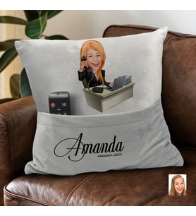 BK Gift Kişiye Özel Kadın Asistan Karikatür Tasarımlı Organizer Kumanda ve Atıştırmalık Cepli Gri Kırlent Yastık- 1, Arkadaşa Hediye, Cepli Yastık