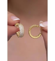 925 Ayar Gümüş Gold 3 Sıra Beyaz Taşlı Yarım Tur Küpe