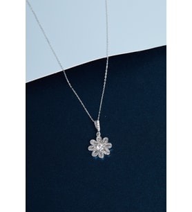 Elika Silver 925 Ayar Gümüş Zarif Çiçek Model Kolye