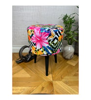 Pembe Çiçekli Puf Oturan Bench Tabure