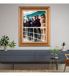 Altın Varaklı Çerçeveli Paspartulu Atatürk Tablo DC0935 (Gold)