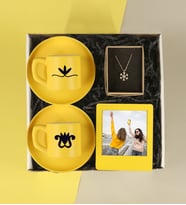2'li Baskılı Renkli Fincan &  Kişiye Özel İnstagram Çerçevesi & Kar Tanesi Gold Kolye Hediye Seti