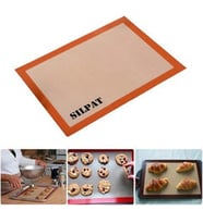 Fırınlanabilir Kendinden Yağlı Silikon Pişirme Matı, Profesyonel Silpat Yanmaz Yapışmaz Yıkanabilir Silikon Pişirme Matı 30cmx40cm