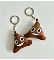 Poo Anahtarlık