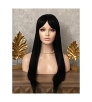 Siyah Perçemli Model