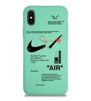 Apple iPhone XS Max Uyumlu Lansman Kılıf Sneakers Tasarımlı Altı Kapalı İçi Kadife Kaplı  Kapak (Şeffaf)