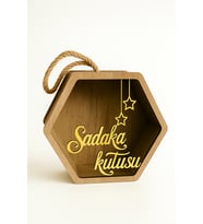 Ahşap Pleksi Camlı Altıgen Sadaka Kutusu – Lüks Tasarım Bağış ve Bahşiş Kumbarası