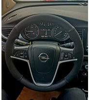 DİKİŞLİ DİREKSİYON KILIFI NOKTALI DERİ NUBUK DERİ AÇIK MAVİ DİKİŞLİ OPEL MOKKA İÇİN